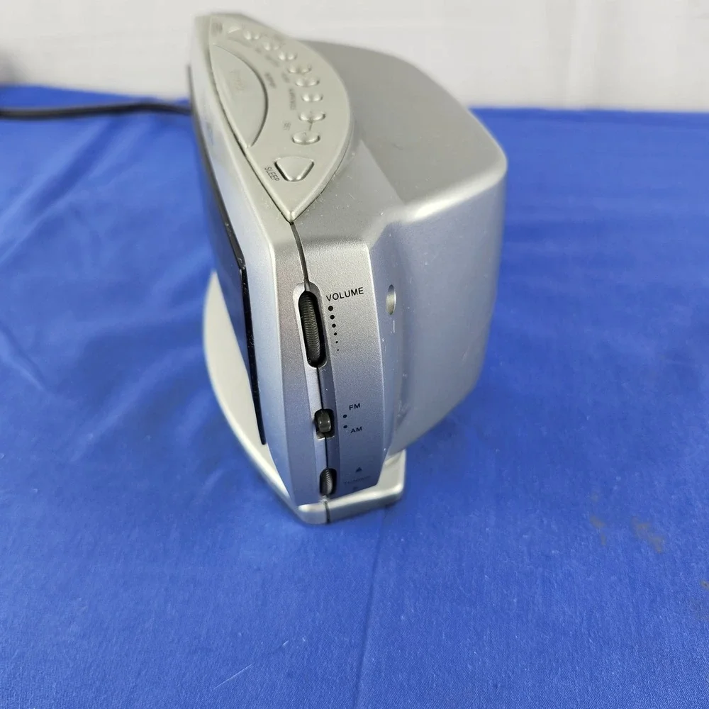 Emerson Research Smart Set FM/AM Radio Alarm Clock Tested Snooze Sensor CKS2235S